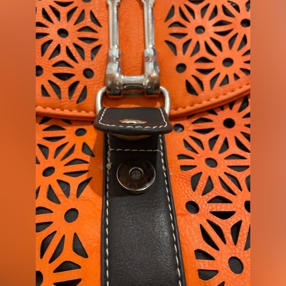 Victoria Leland Designs Orange Cut Out Crossbody Purse 👛 Summer Color Pop! - Picture 2 of 12